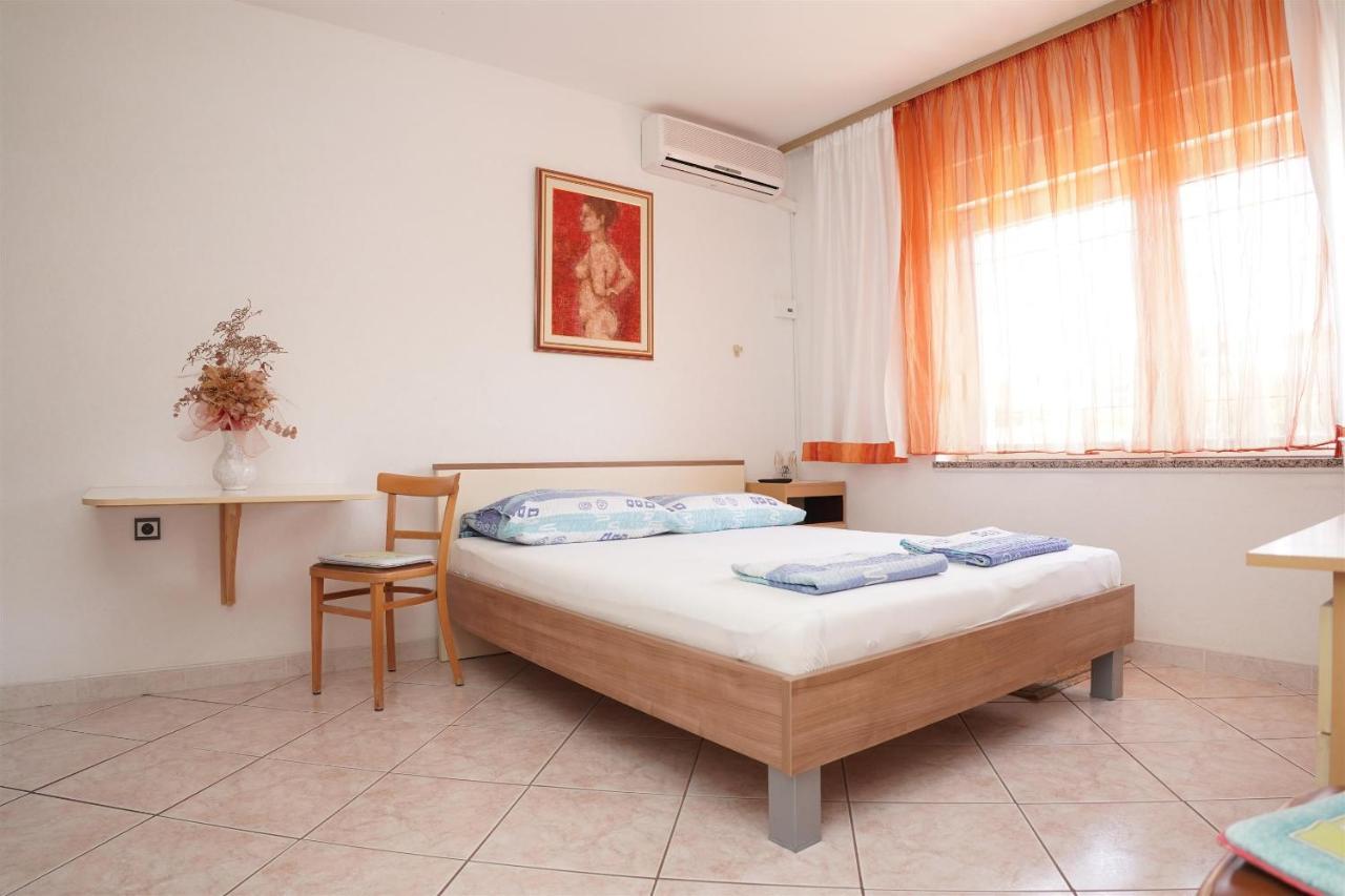 Apartments Mare Trogir Exterior foto